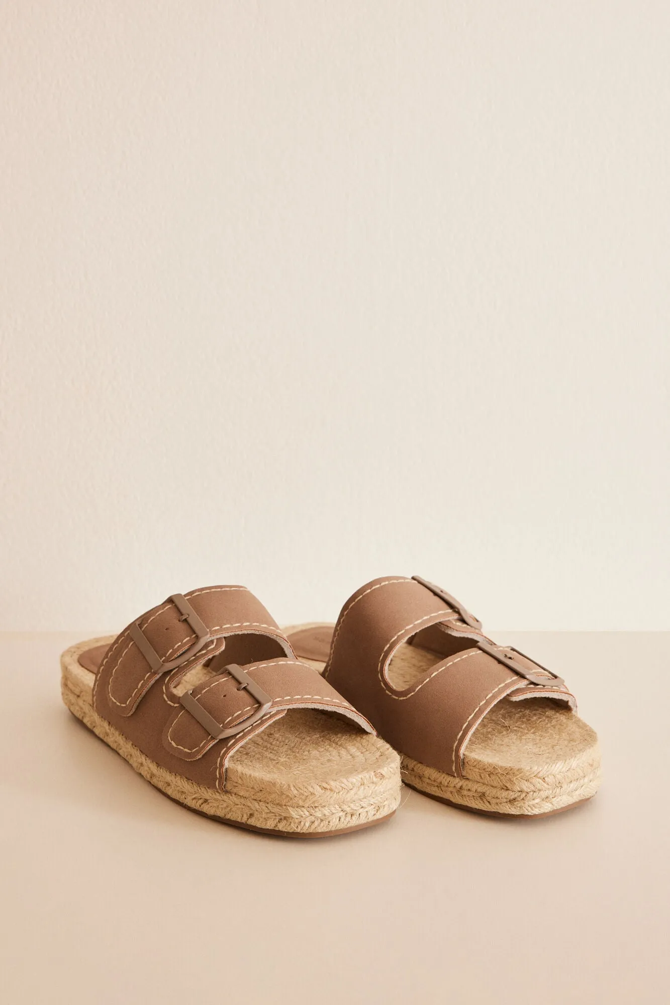 Beige jute buckled sandals