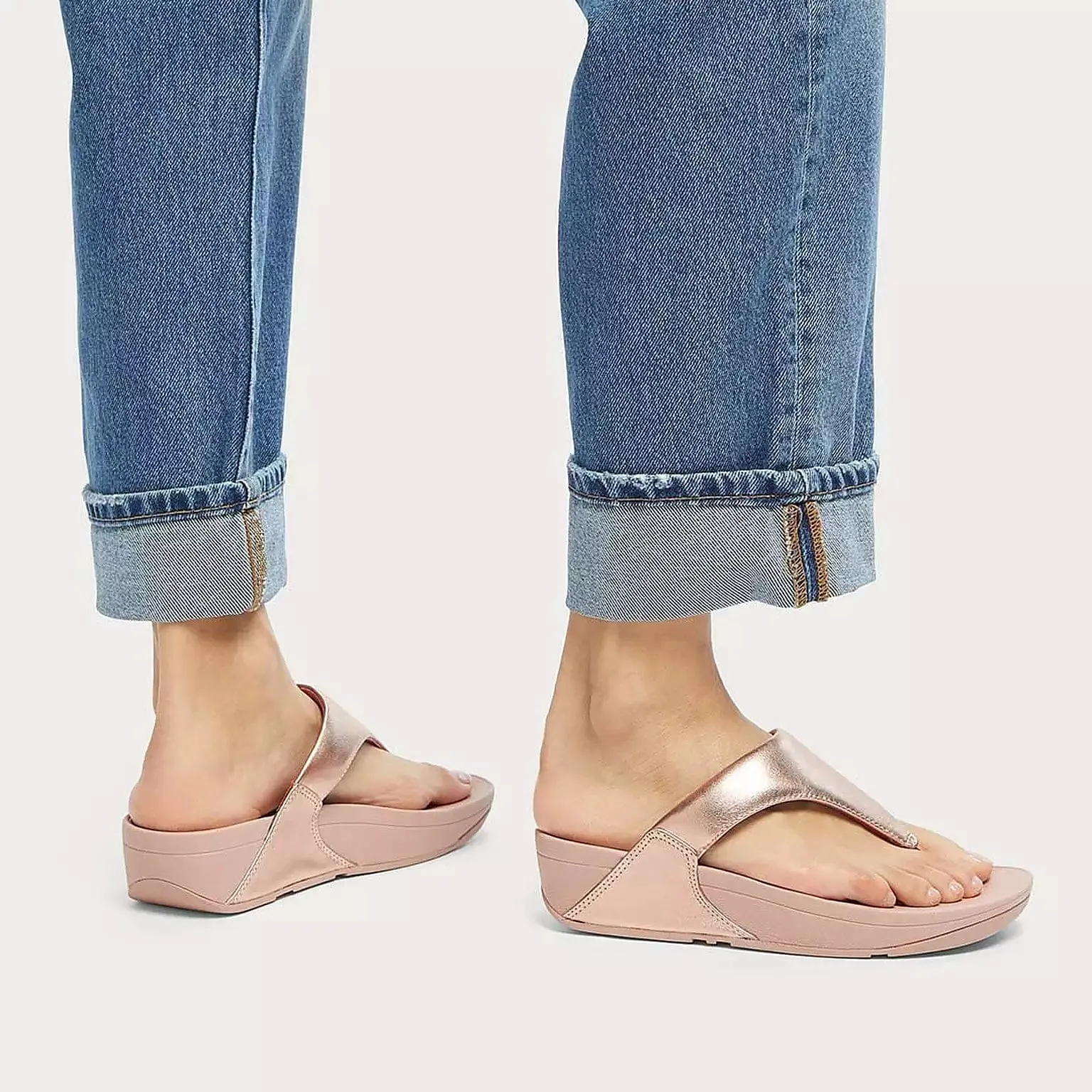 FitFlop Lulu Leather Toe-Post Sandals in Rose Gold