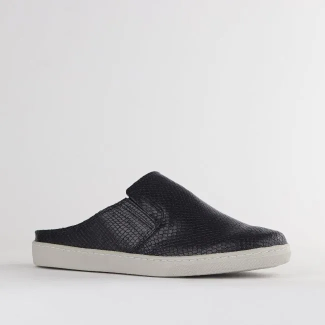 Slip-on sneakers with Removable Footbed in Black - 12584