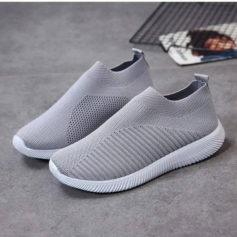 Women's lightweight breathable knitting sneakers slip on sneakers elastic cloth best shoes for walking