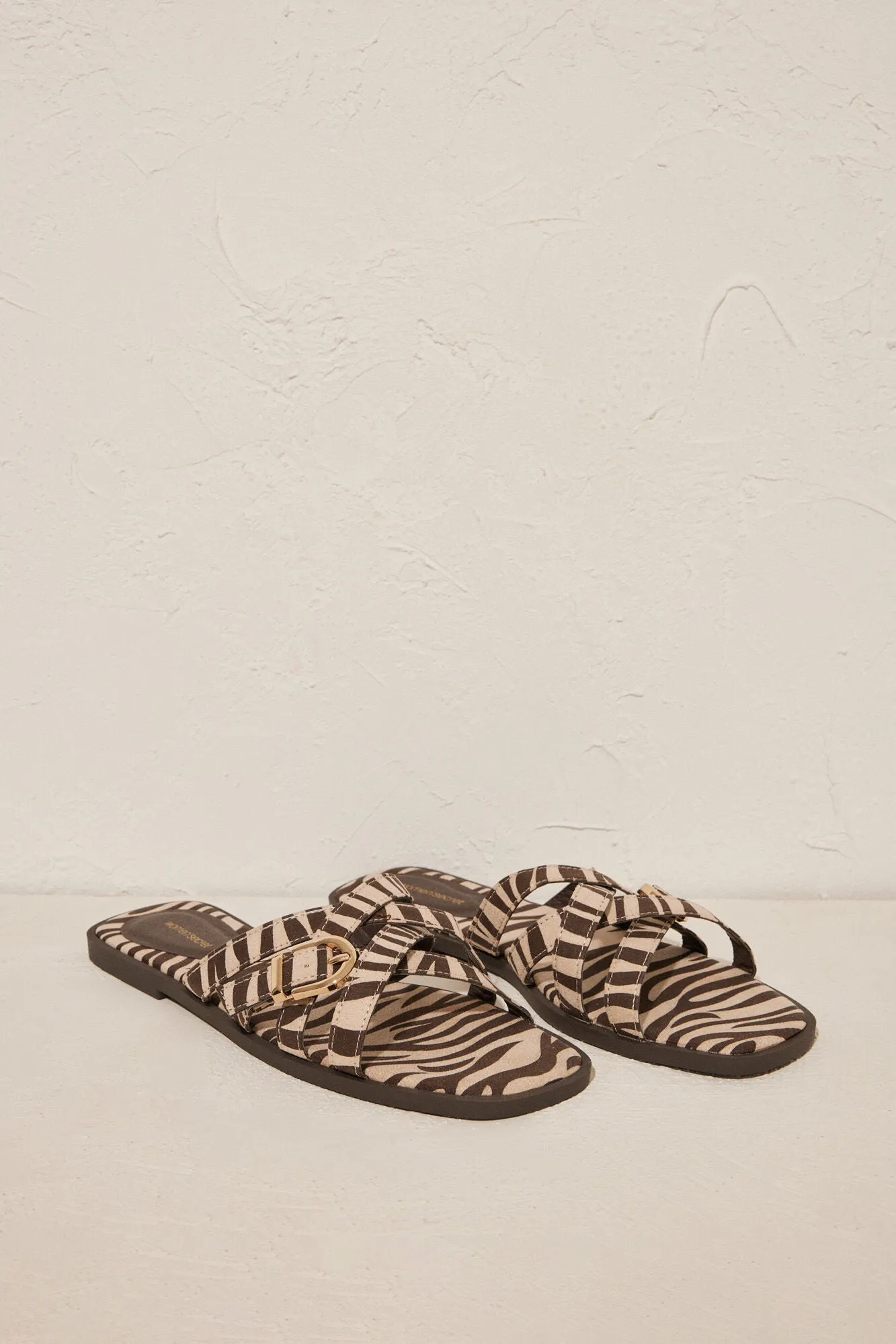 ZeBras flat sandals